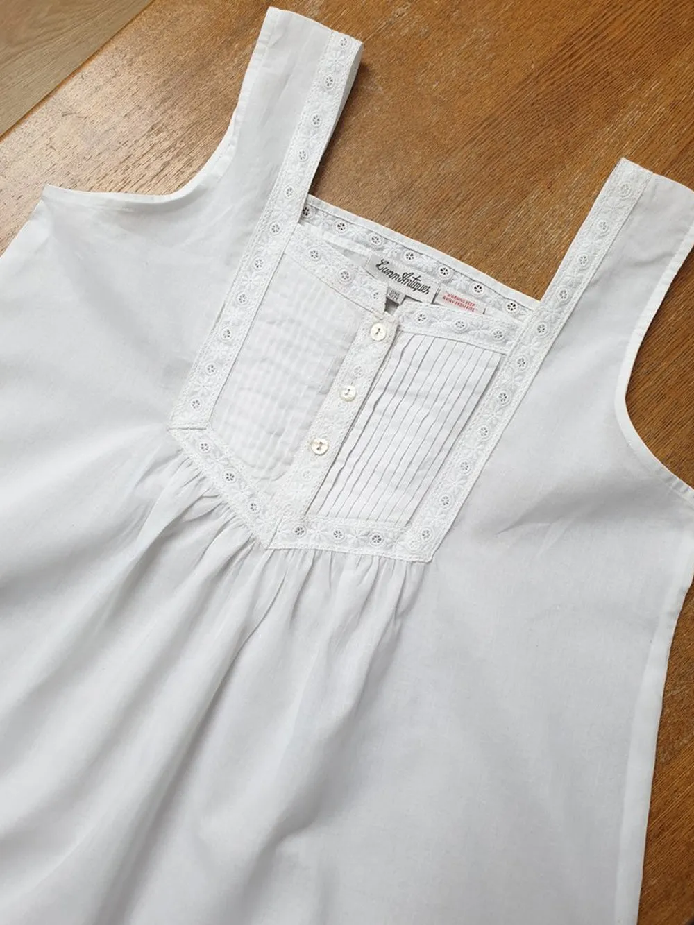 Nicole Sleeveless Cotton Nightdress