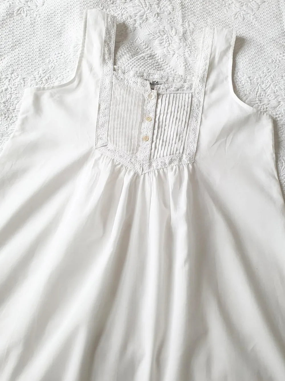 Nicole Sleeveless Cotton Nightdress